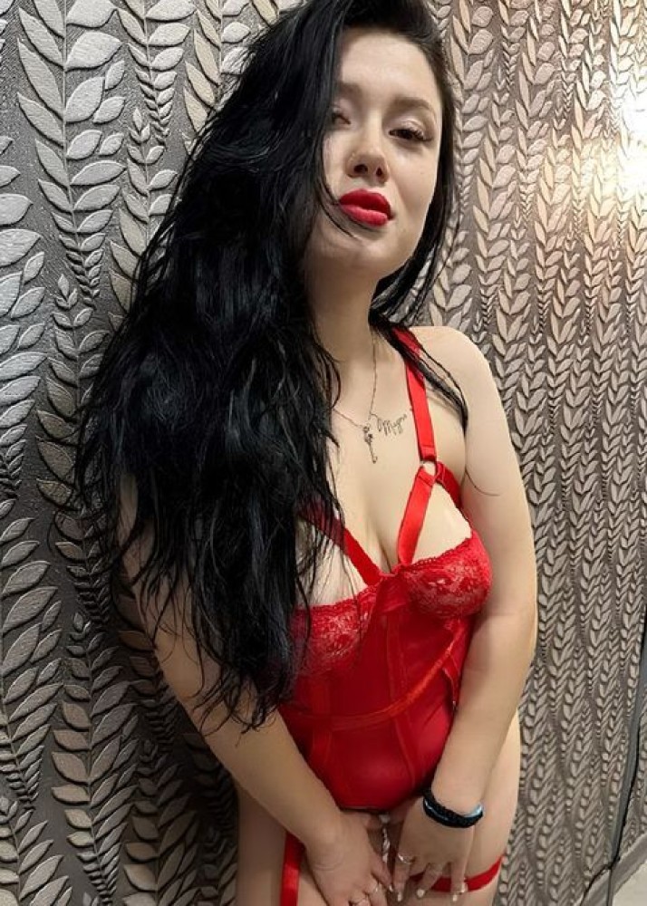 Индивидуалка Карина главное фото в городе Солнечнодольск 