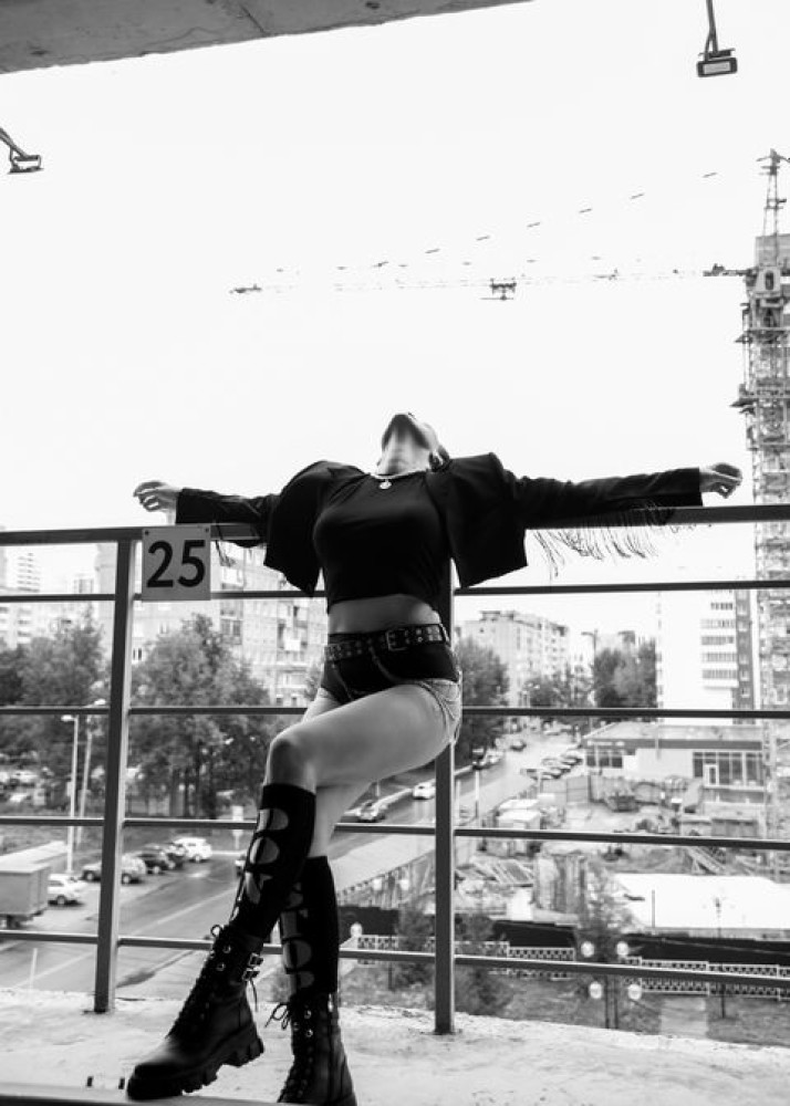 Индивидуалка Полина главное фото в городе Солнечнодольск 